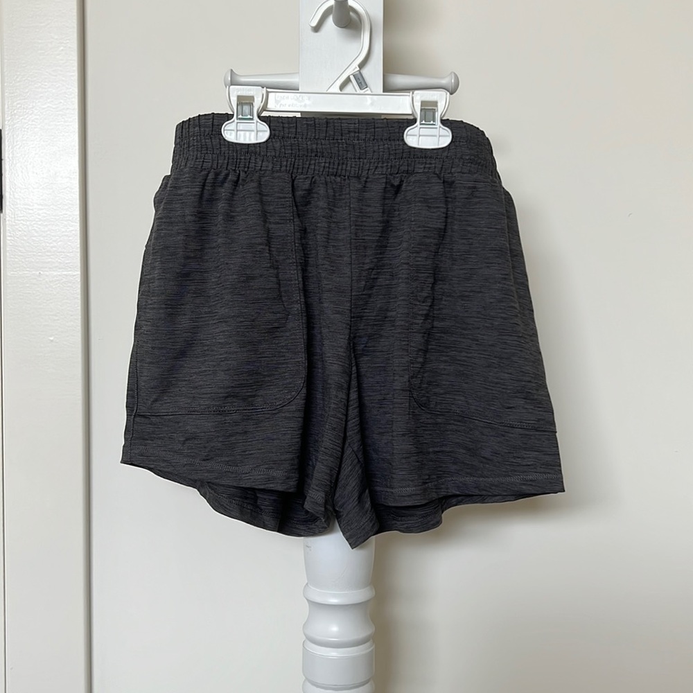 ALL IN MOTION SIZE XS GRAY ATHLETIC SHORTS WITH POCKETS